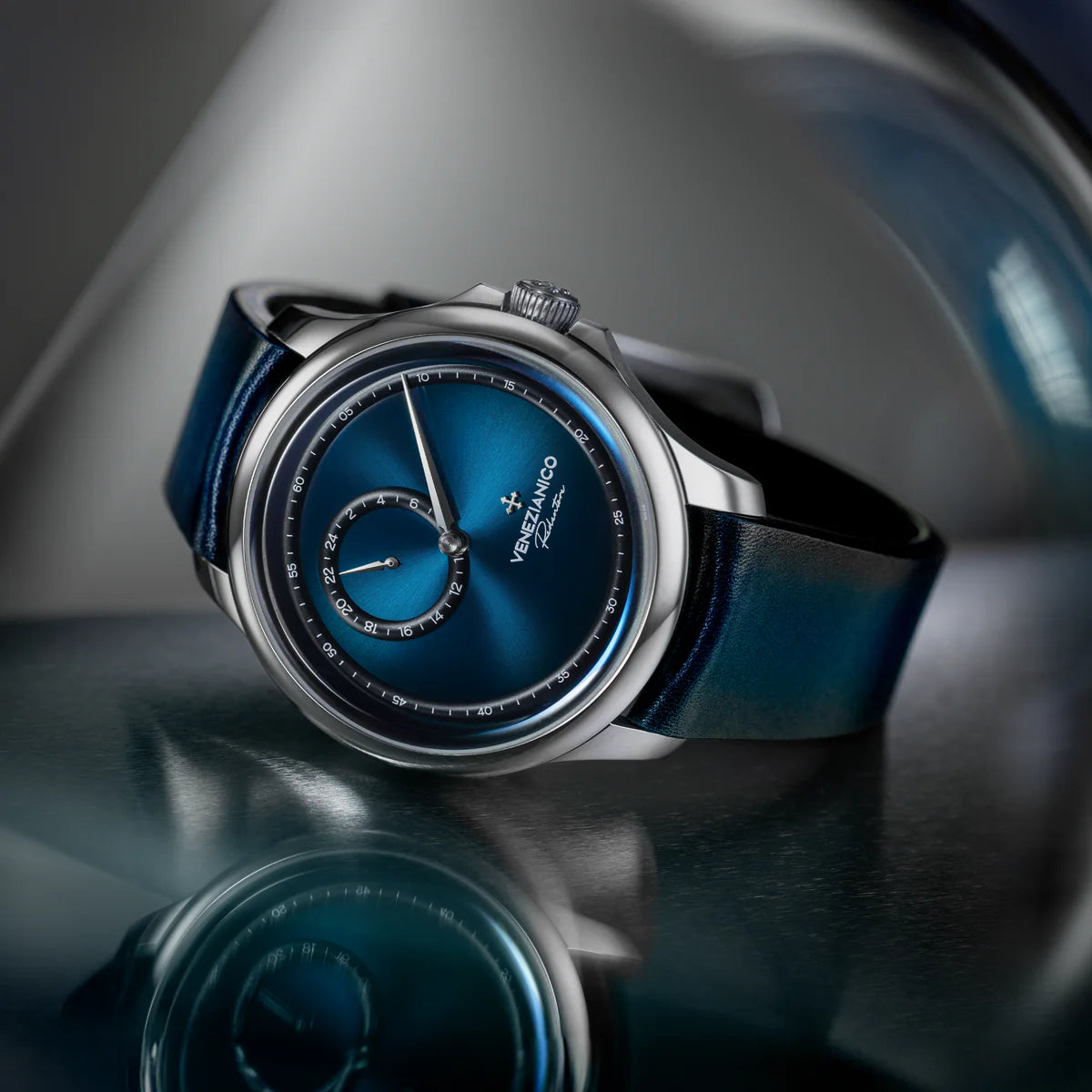 redentore enigma blu detail regulator complication