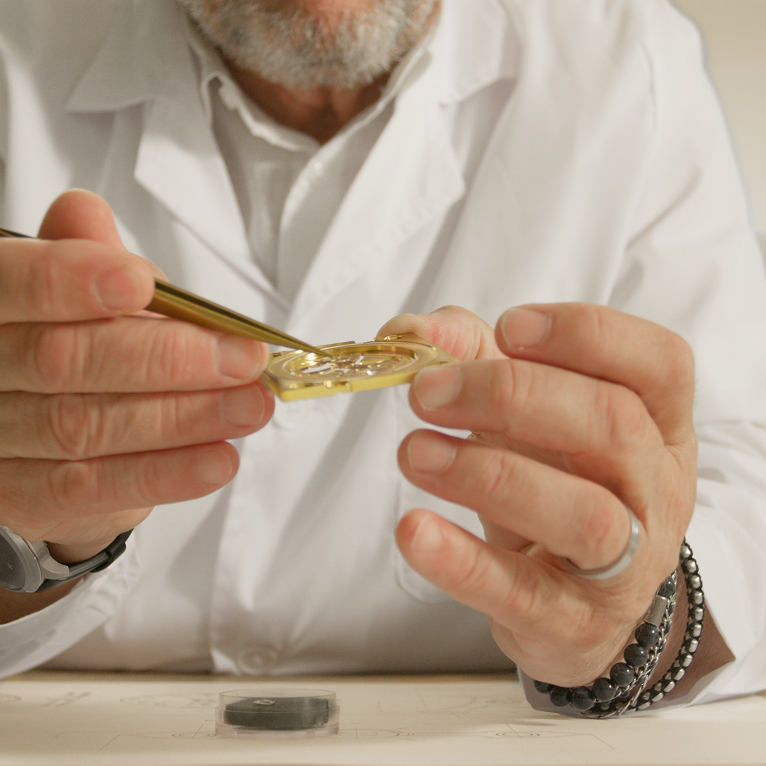 fausto berizzi with prototype of v5000 caliber