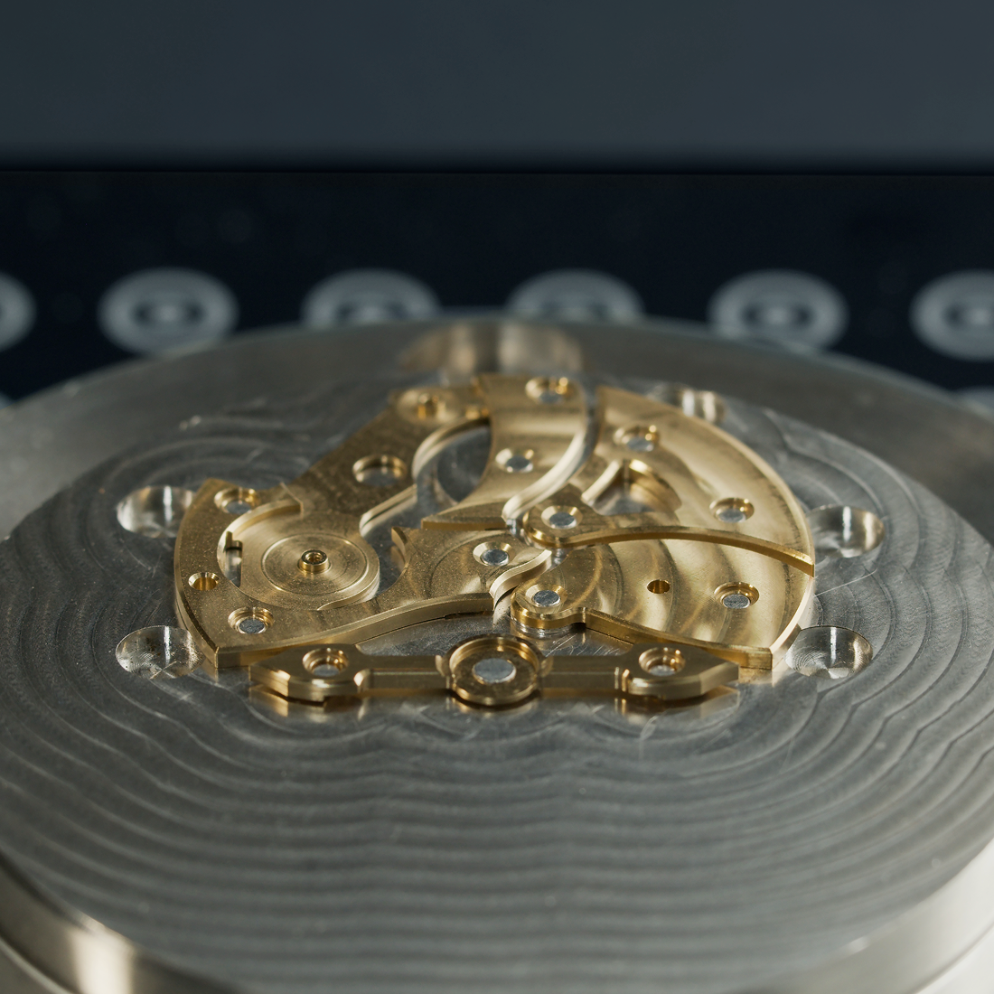 Application of Radial Côtes de Genève Finishing